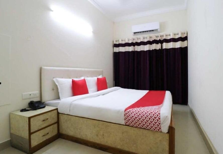 Hotel Anand อัมริตสา ภายนอก รูปภาพ