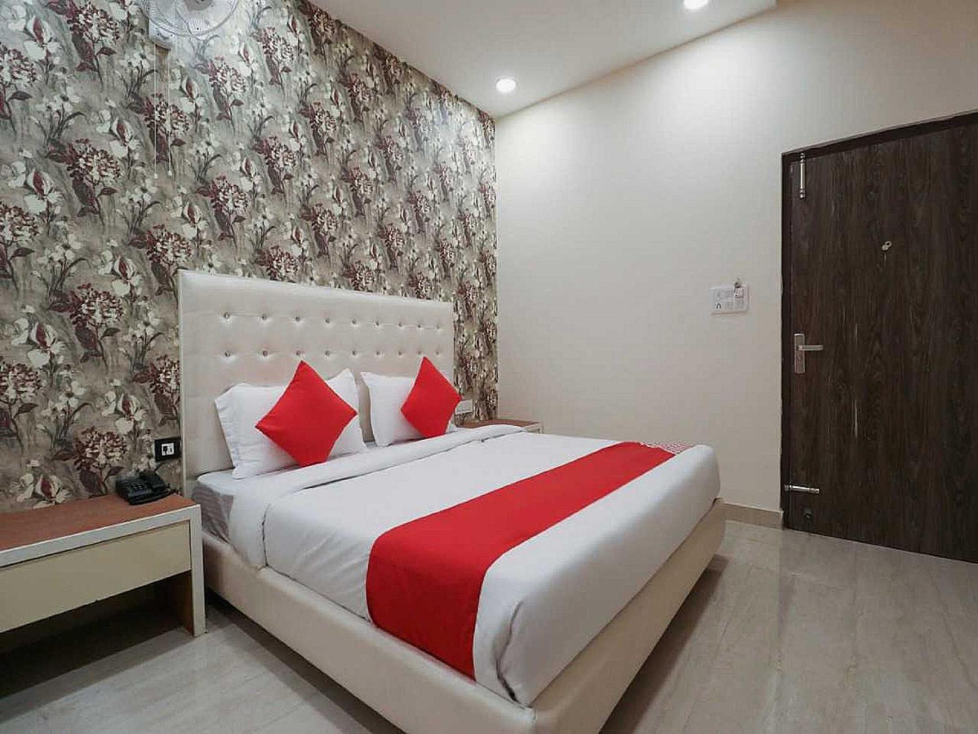 Hotel Anand อัมริตสา ภายนอก รูปภาพ