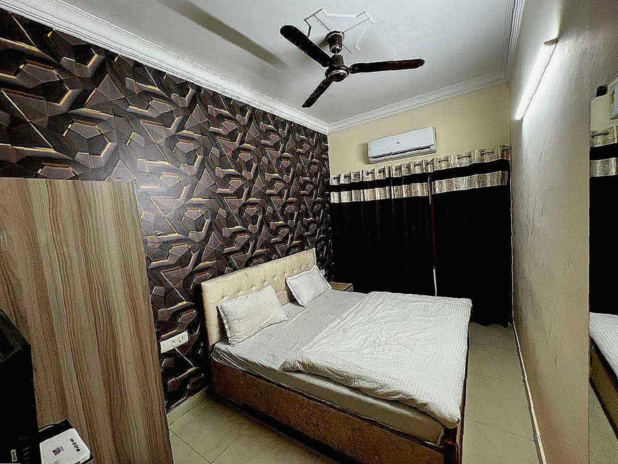Hotel Anand อัมริตสา ภายนอก รูปภาพ